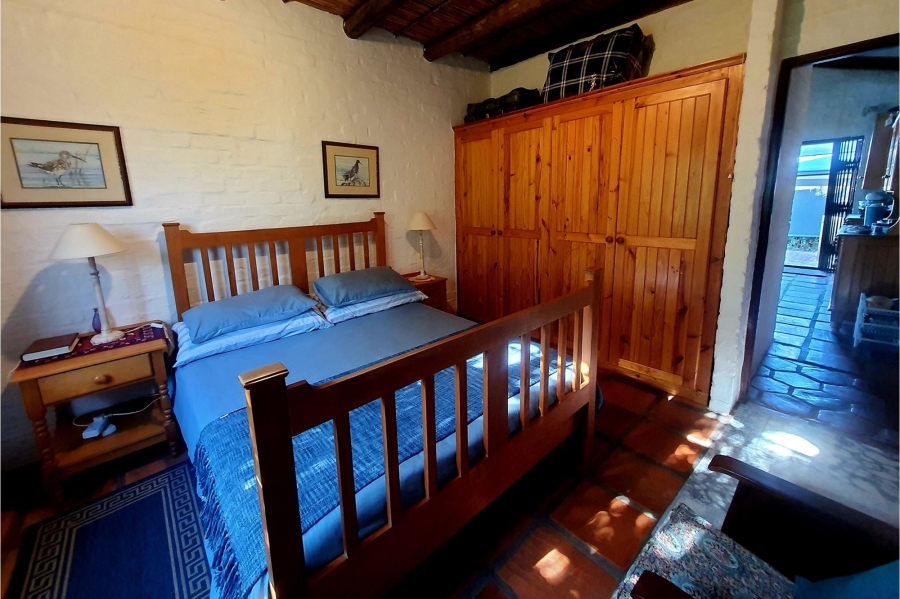 4 Bedroom Property for Sale in Boggomsbaai Western Cape